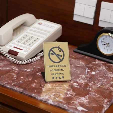 Soluxe Hotel Almaty Zimmer foto