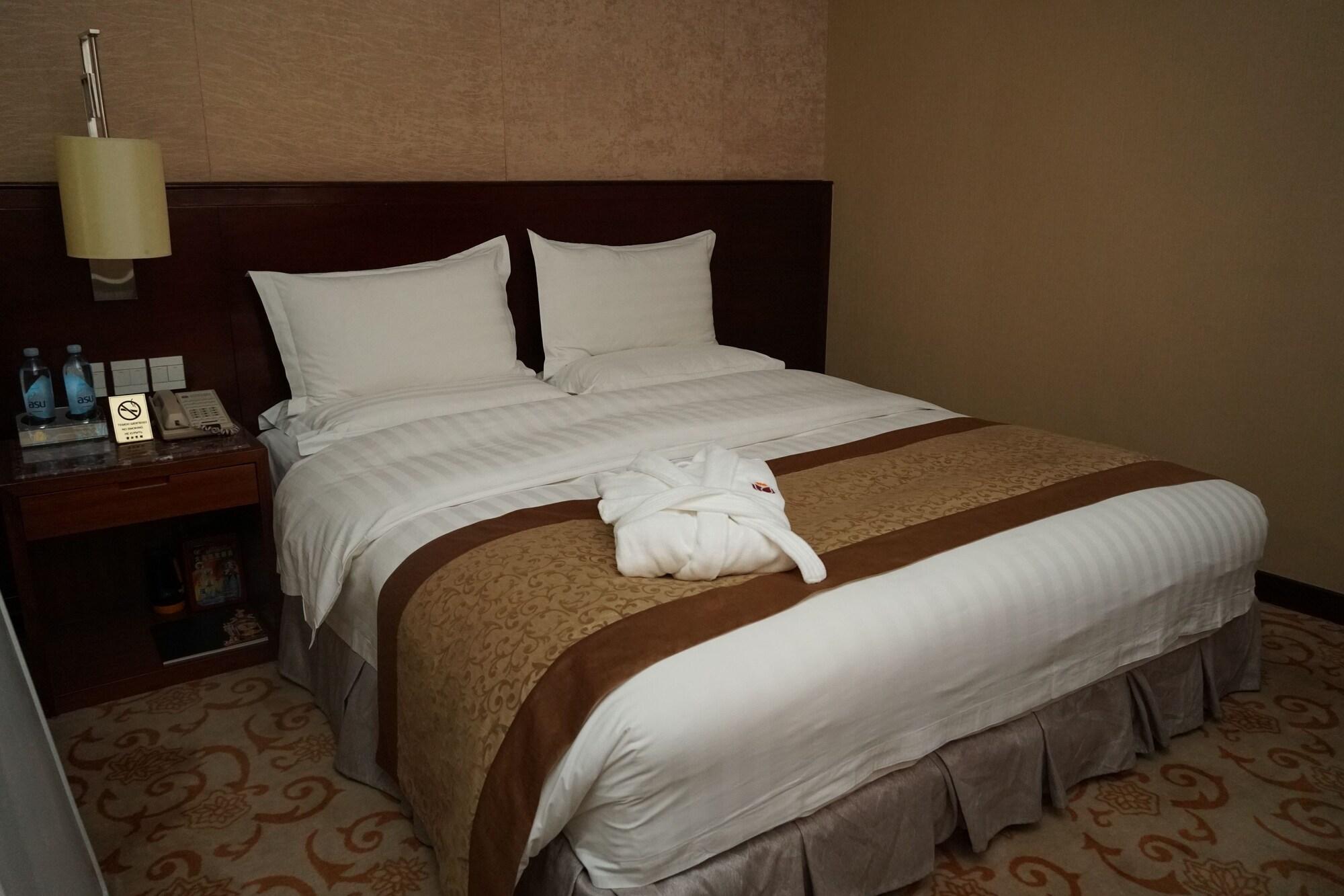Soluxe Hotel Almaty Exterior foto